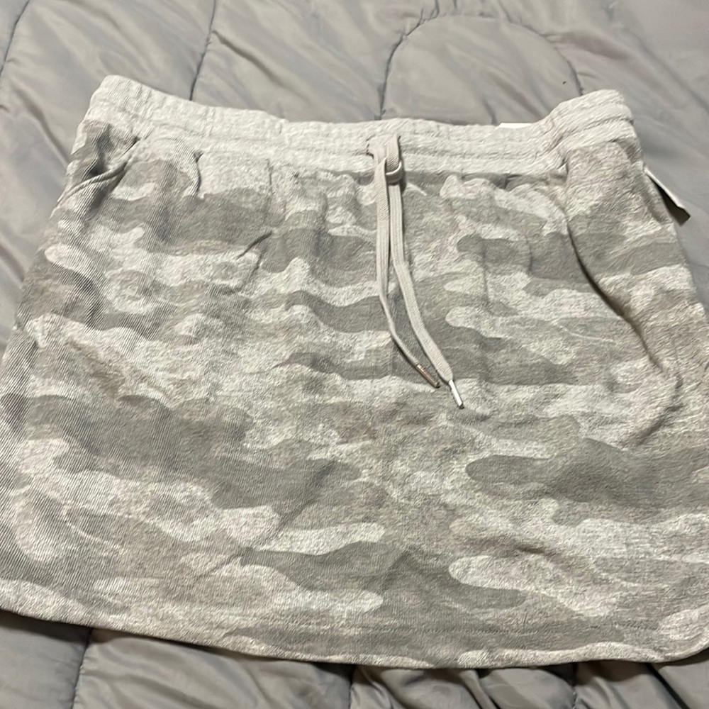 Maurices XXL camo skirt. New with Tags